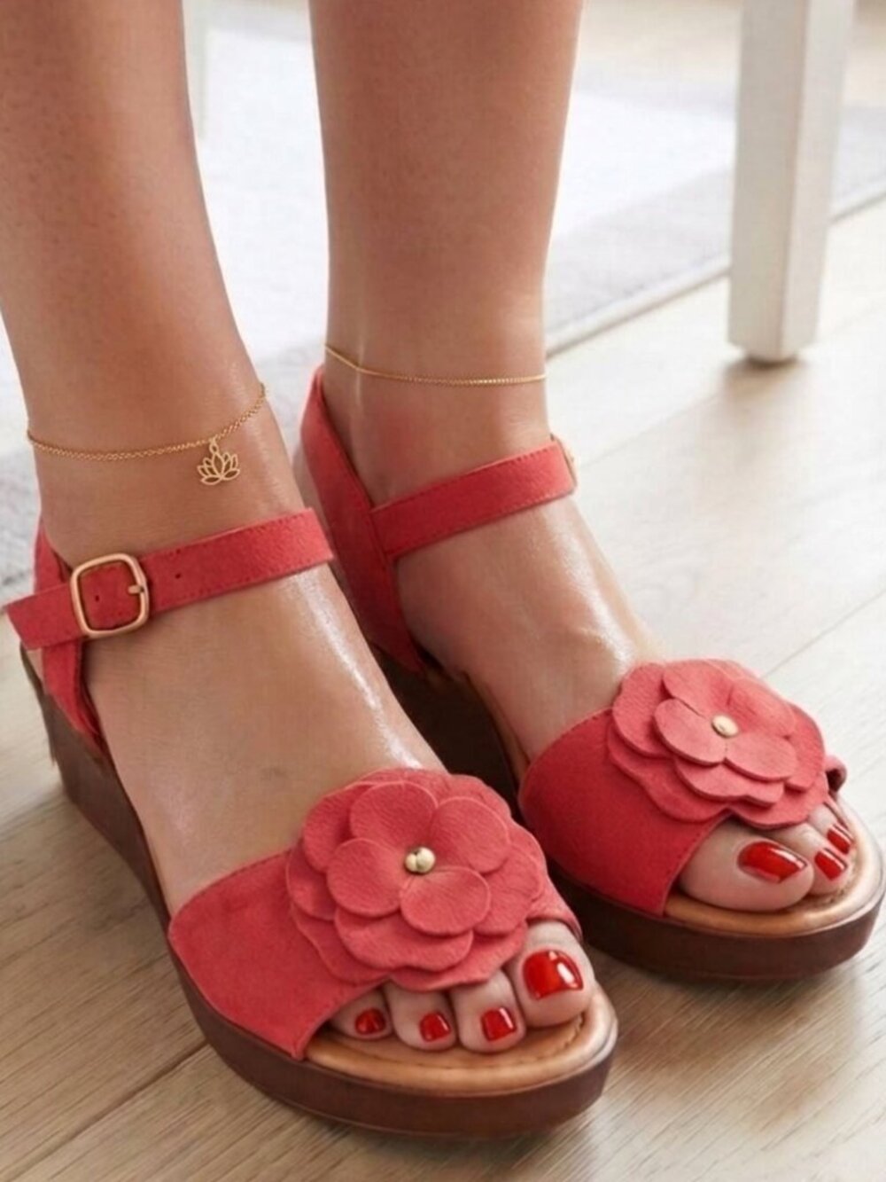 Mariella Italy -red Flower Strap Sandals -Women-7.5